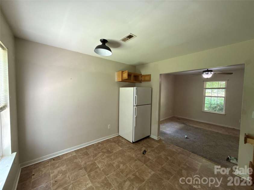 2805 Kendrick Drive, Charlotte, NC 28214.  MLS# CAR4372700, YatesRealty ID 17092. 