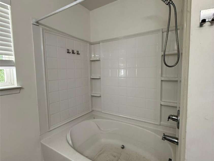 2805 Kendrick Drive, Charlotte, NC 28214.  MLS# CAR4372700, YatesRealty ID 17092. 