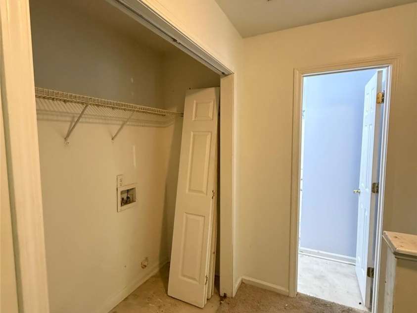 2805 Kendrick Drive, Charlotte, NC 28214.  MLS# CAR4372700, YatesRealty ID 17092. 