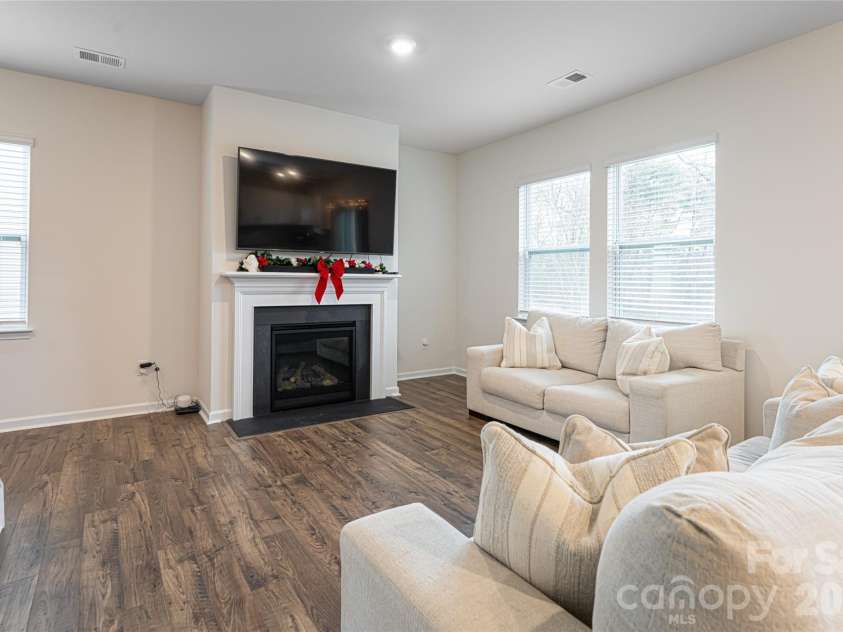 518 Jaca Lane, Arden, NC 28704.  MLS# CAR4328315, YatesRealty ID 17093. 