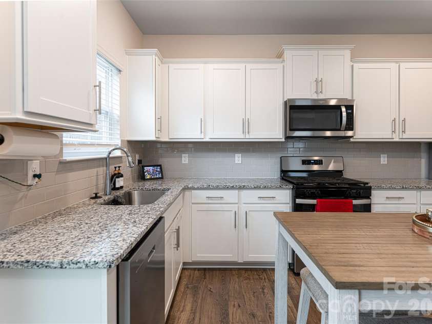518 Jaca Lane, Arden, NC 28704.  MLS# CAR4328315, YatesRealty ID 17093. 