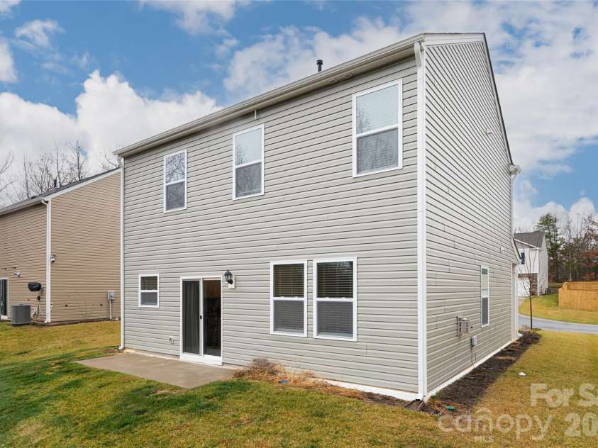 518 Jaca Lane, Arden, NC 28704.  MLS# CAR4328315, YatesRealty ID 17093. 