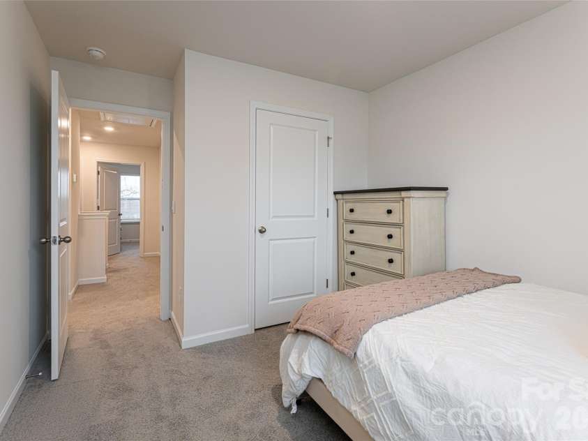 518 Jaca Lane, Arden, NC 28704.  MLS# CAR4328315, YatesRealty ID 17093. Bed #3