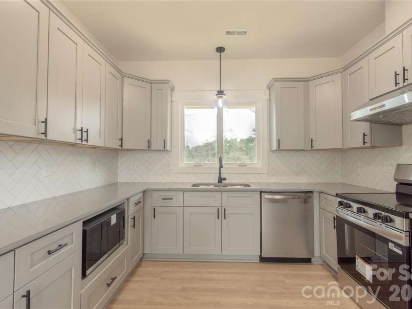 10303 Sycamore Road, Norwood, NC 28128.  MLS# CAR4351039, YatesRealty ID 17094. 