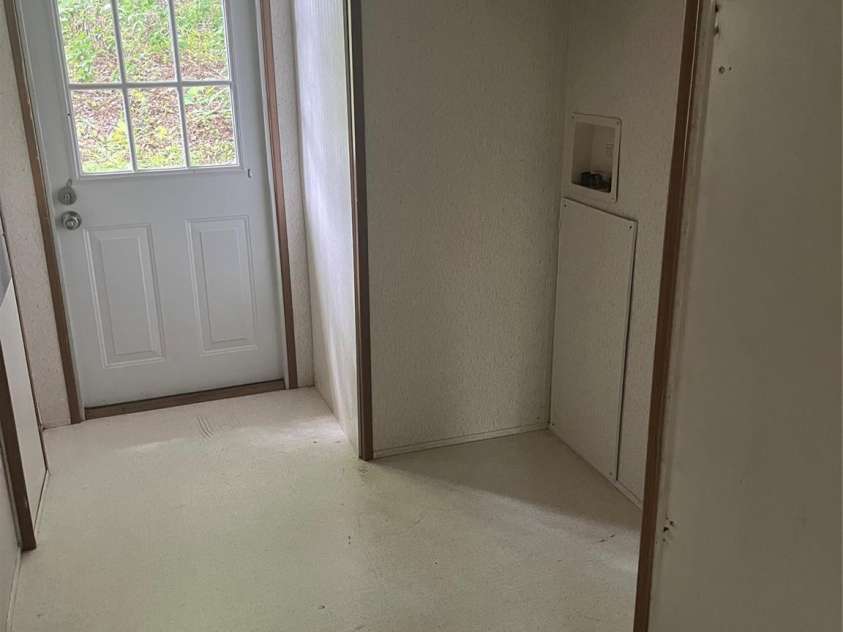 4006 Hillview Drive, Shelby, NC 28152.  MLS# CAR4261129, YatesRealty ID 17094. 