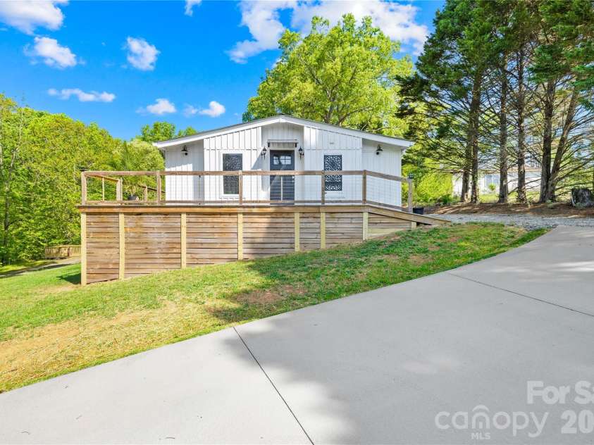 1285 Ring Tail Road, Claremont, NC 28610.  MLS# CAR4369014, YatesRealty ID 17095. 