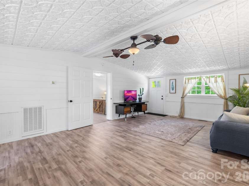 1285 Ring Tail Road, Claremont, NC 28610.  MLS# CAR4369014, YatesRealty ID 17095. 