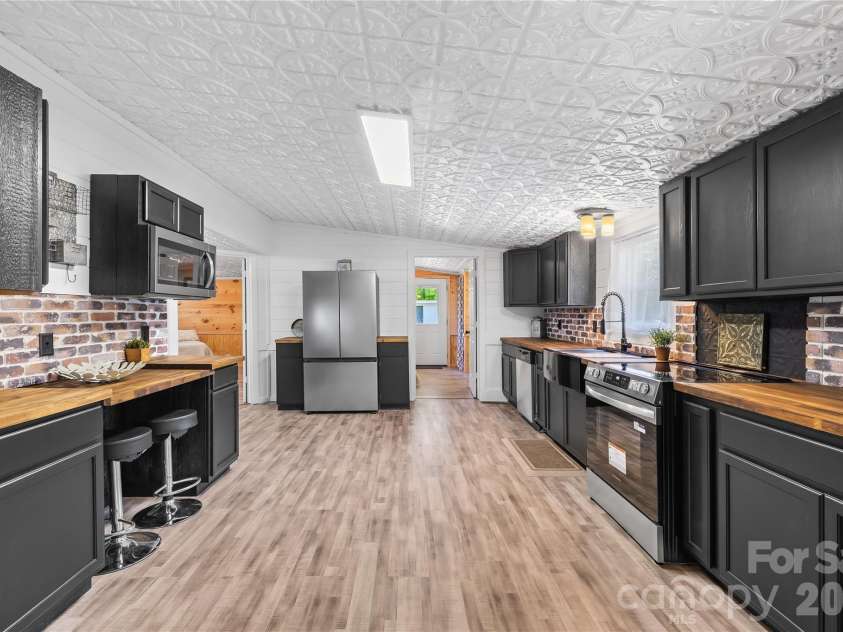 1285 Ring Tail Road, Claremont, NC 28610.  MLS# CAR4369014, YatesRealty ID 17095. 