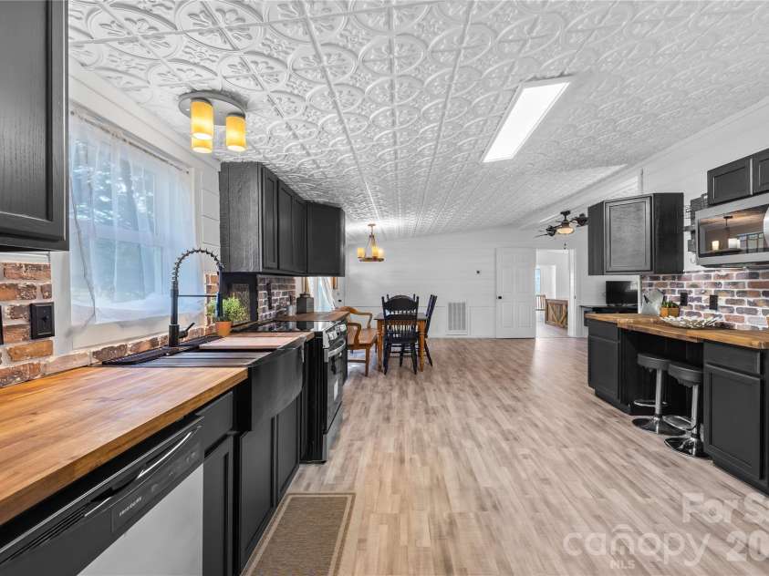 1285 Ring Tail Road, Claremont, NC 28610.  MLS# CAR4369014, YatesRealty ID 17095. 