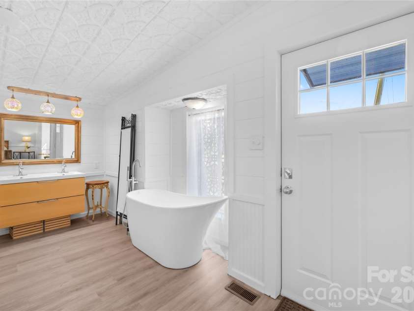1285 Ring Tail Road, Claremont, NC 28610.  MLS# CAR4369014, YatesRealty ID 17095. 