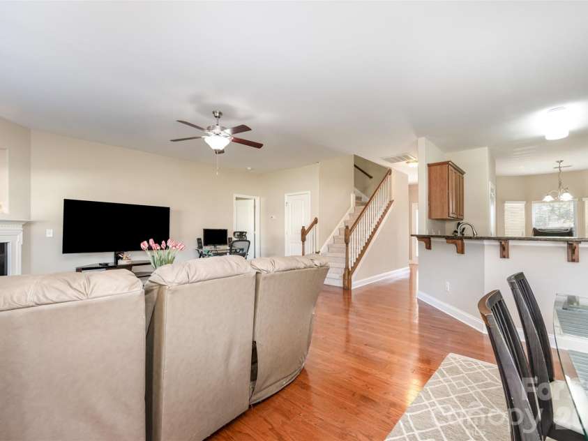 14725 Vaughan Drive, Charlotte, NC 28273.  MLS# CAR4304755, YatesRealty ID 17096. 