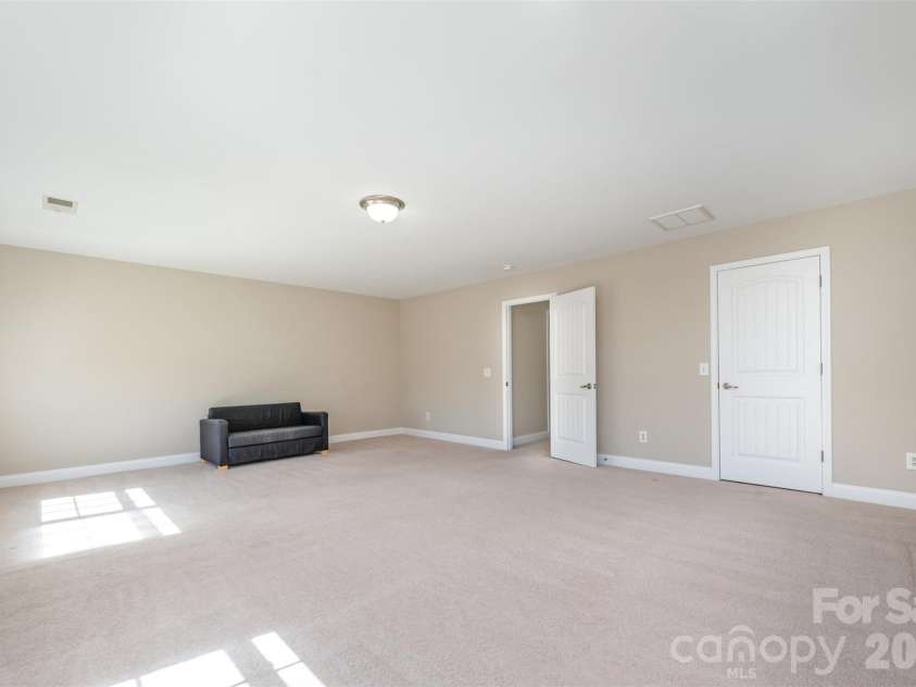 14725 Vaughan Drive, Charlotte, NC 28273.  MLS# CAR4304755, YatesRealty ID 17096. 