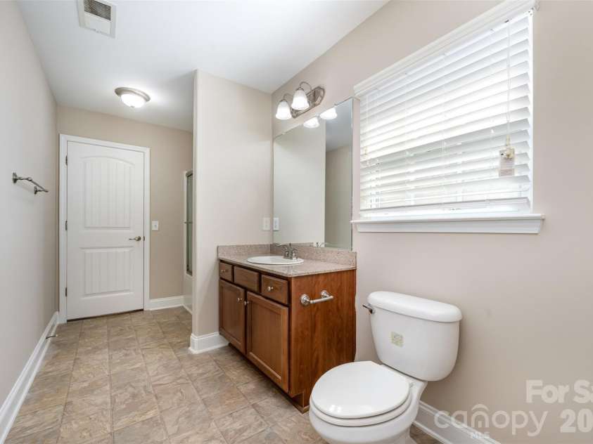 14725 Vaughan Drive, Charlotte, NC 28273.  MLS# CAR4304755, YatesRealty ID 17096. 