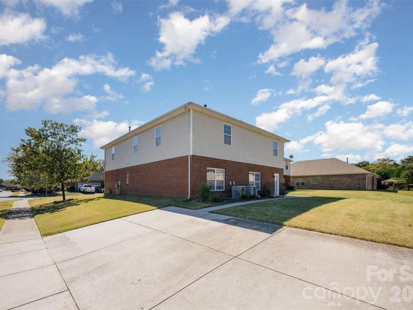 14725 Vaughan Drive, Charlotte, NC 28273.  MLS# CAR4304755, YatesRealty ID 17096. 