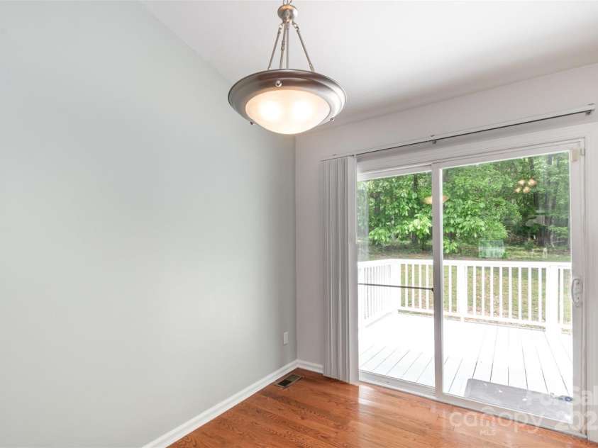 8220 Chrisbry Lane, Charlotte, NC 28215.  MLS# CAR4250869, YatesRealty ID 17097. 