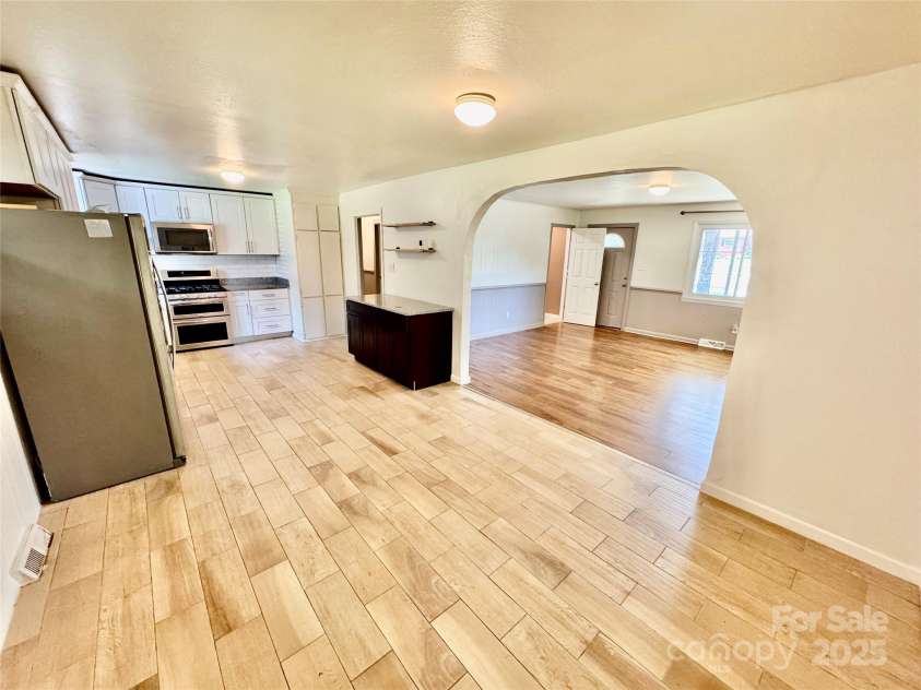 820 Kerley Court, Statesville, NC 28677.  MLS# CAR4259060, YatesRealty ID 17098. 