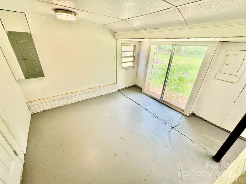 820 Kerley Court, Statesville, NC 28677.  MLS# CAR4259060, YatesRealty ID 17098. 