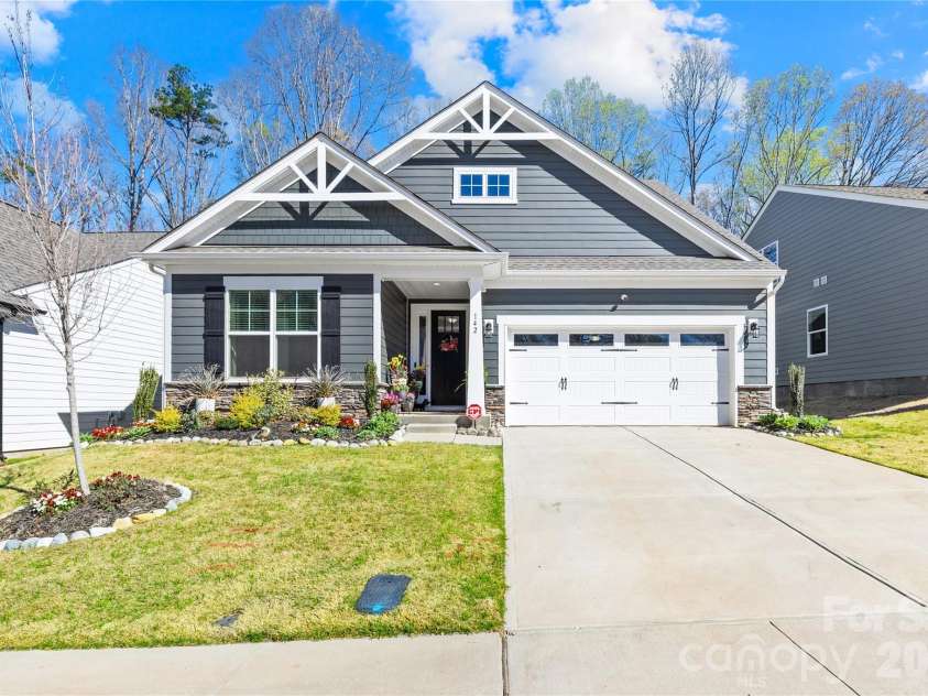 142 Prestwick Way, Mooresville, NC 28115.  MLS# CAR4356627, YatesRealty ID 17099. 