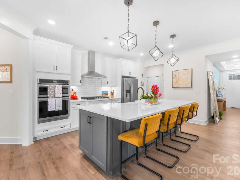 142 Prestwick Way, Mooresville, NC 28115.  MLS# CAR4356627, YatesRealty ID 17099. 