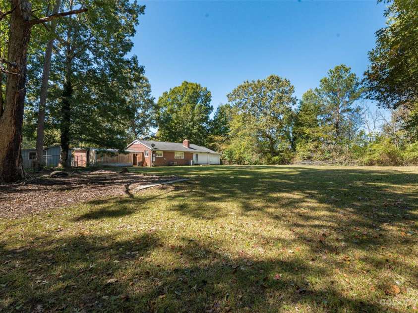 11434 Tema Circle, Charlotte, NC 28214.  MLS# CAR4024822, YatesRealty ID 171. 