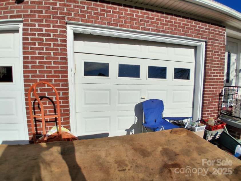 208 Panaview Drive, Gaffney, SC 29341.  MLS# CAR4332872, YatesRealty ID 1710. 