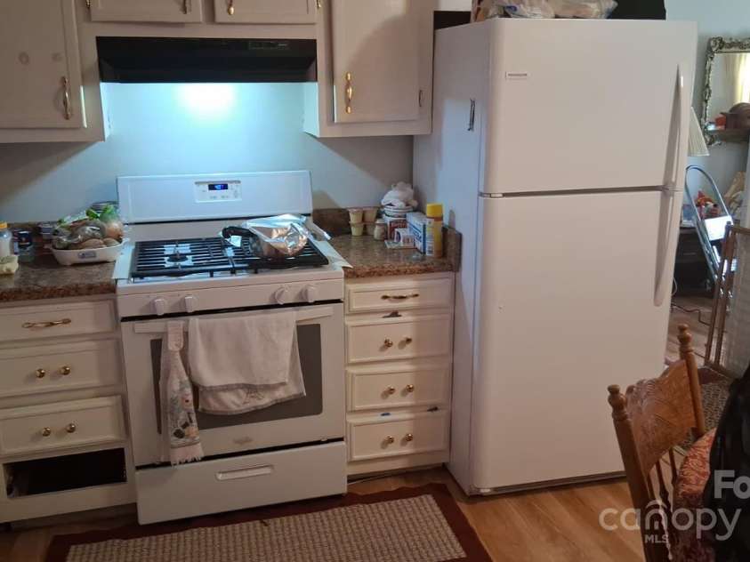 208 Panaview Drive, Gaffney, SC 29341.  MLS# CAR4332872, YatesRealty ID 1710. 