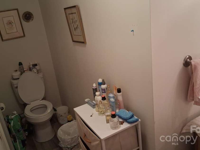 208 Panaview Drive, Gaffney, SC 29341.  MLS# CAR4332872, YatesRealty ID 1710. 