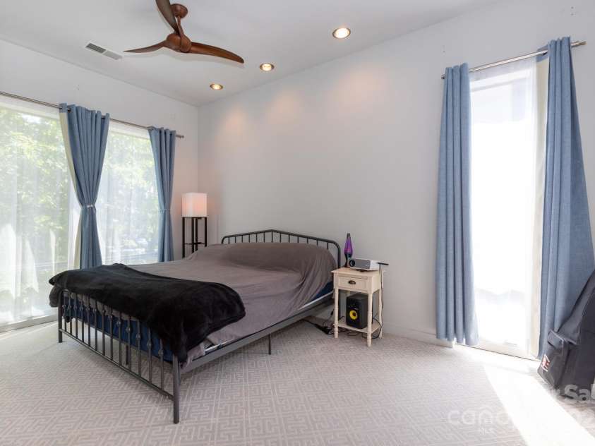 2116 Mcclintock Road, Charlotte, NC 28205.  MLS# CAR4274992, YatesRealty ID 1710. 