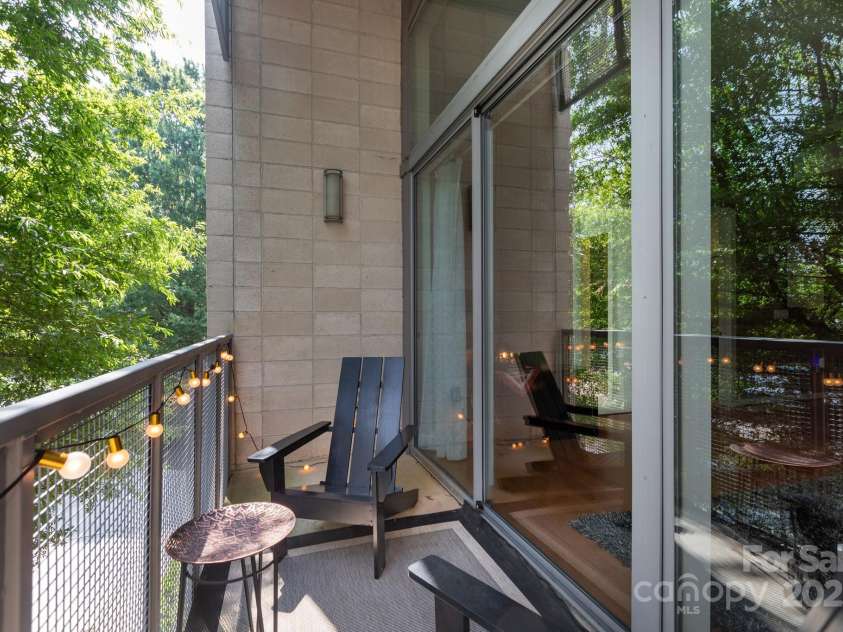 2116 Mcclintock Road, Charlotte, NC 28205.  MLS# CAR4274992, YatesRealty ID 1710. 