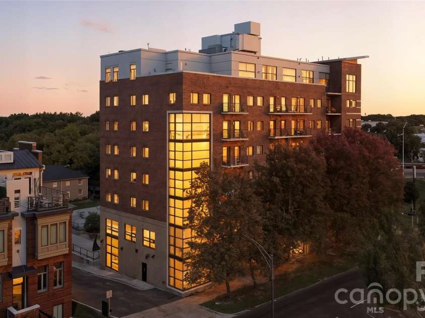 715 Church Street, Charlotte, NC 28202.  MLS# CAR4313109, YatesRealty ID 1710. City Twilight 