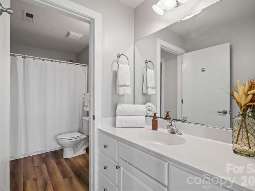 715 Church Street, Charlotte, NC 28202.  MLS# CAR4313109, YatesRealty ID 1710. Dressing Vanity Area