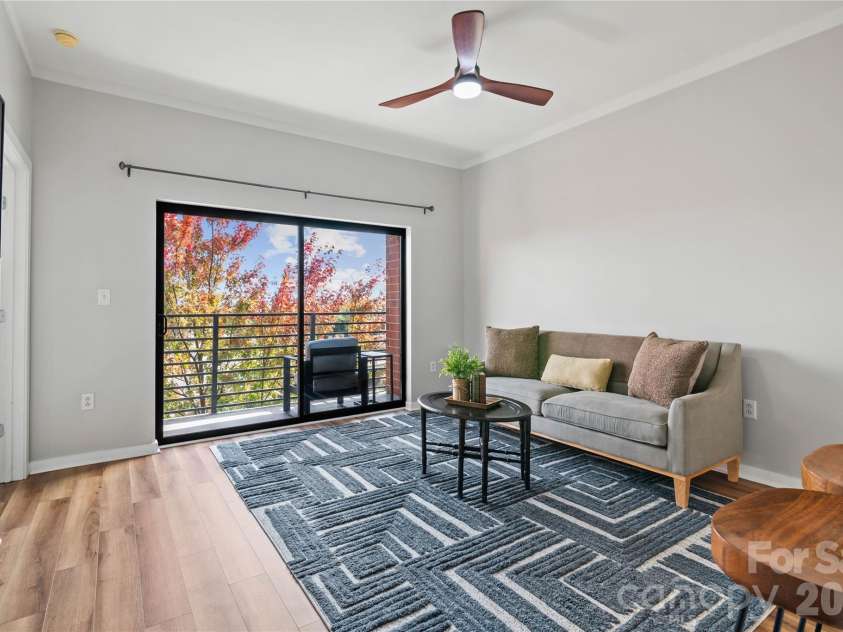 715 Church Street, Charlotte, NC 28202.  MLS# CAR4313109, YatesRealty ID 1710. Living Room/Walkout Private Balcondy
