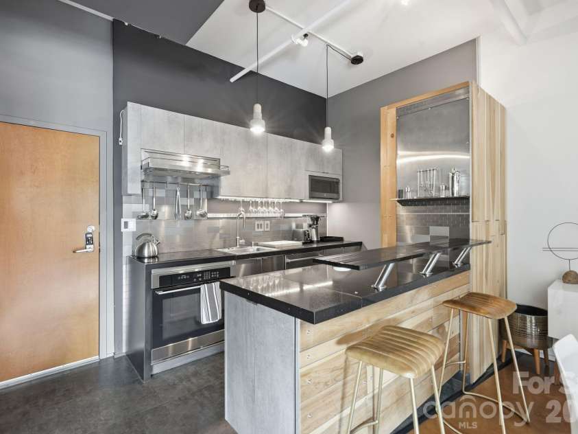 715 Church Street, Charlotte, NC 28202.  MLS# CAR4399857, YatesRealty ID 1710. 