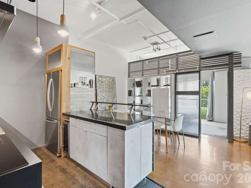 715 Church Street, Charlotte, NC 28202.  MLS# CAR4399857, YatesRealty ID 1710. 