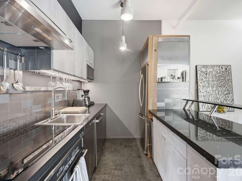 715 Church Street, Charlotte, NC 28202.  MLS# CAR4399857, YatesRealty ID 1710. 
