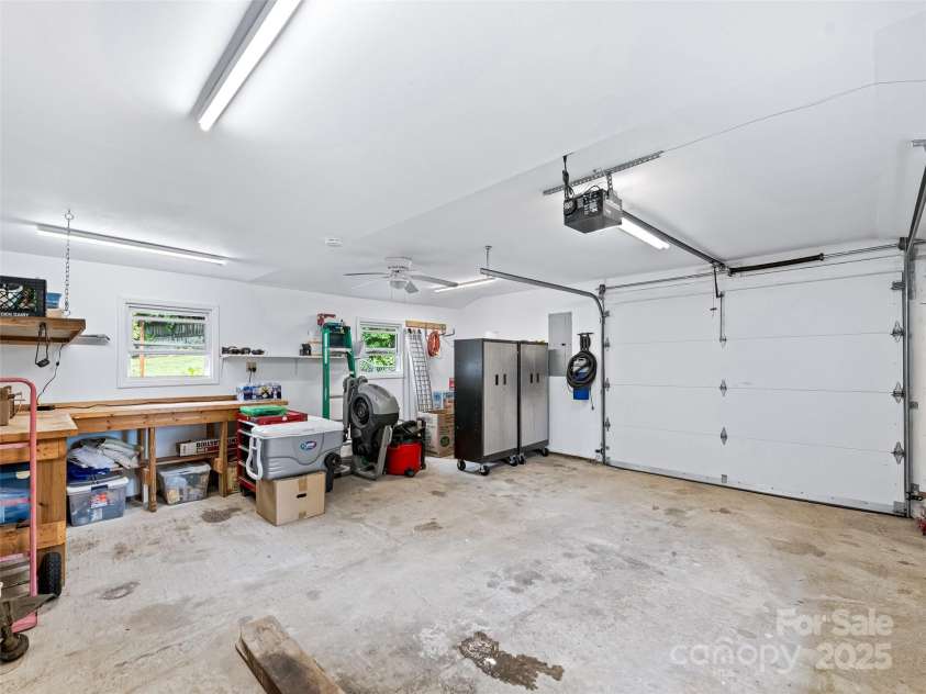 128 Summer Haven Road, Swannanoa, NC 28778.  MLS# CAR4253011, YatesRealty ID 17100. 