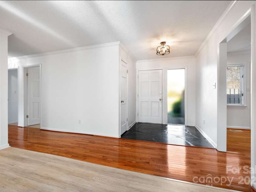 501 Crowfields Lane, Asheville, NC 28803.  MLS# CAR4246912, YatesRealty ID 17101. Flagstone Front Entry