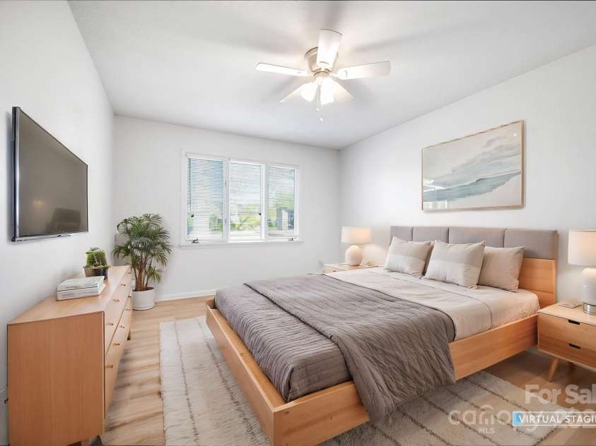 501 Crowfields Lane, Asheville, NC 28803.  MLS# CAR4246912, YatesRealty ID 17101. Front Bedroom