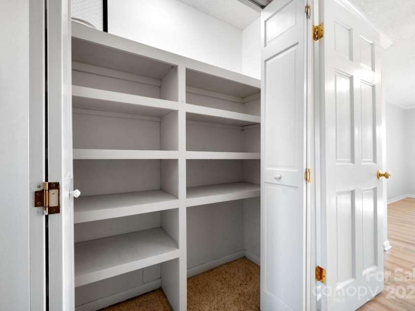 501 Crowfields Lane, Asheville, NC 28803.  MLS# CAR4246912, YatesRealty ID 17101. Hallway Closet