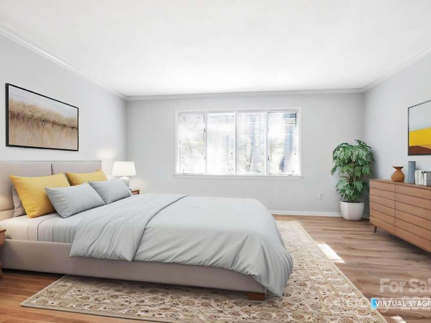 501 Crowfields Lane, Asheville, NC 28803.  MLS# CAR4246912, YatesRealty ID 17101. Primary Ensuite Bedroom