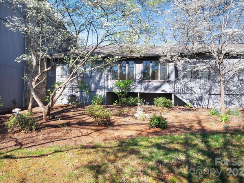 501 Crowfields Lane, Asheville, NC 28803.  MLS# CAR4246912, YatesRealty ID 17101. Rear of the Unit