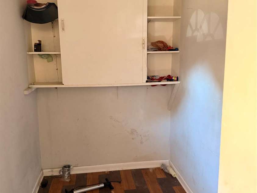 828 Tennyson Drive, Charlotte, NC 28208.  MLS# CAR4315838, YatesRealty ID 17101. Mud room