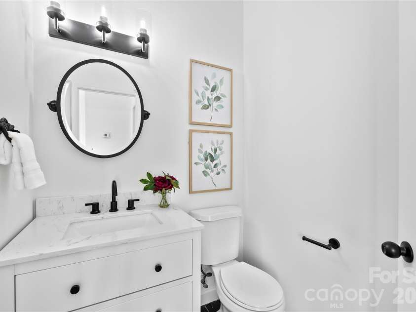 18225 Taffrail Way, Cornelius, NC 28031.  MLS# CAR4356285, YatesRealty ID 17102. 