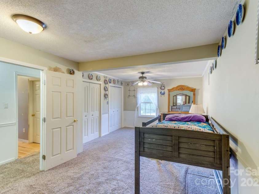 54 Mcintosh Lane, Candler, NC 28715.  MLS# CAR4253085, YatesRealty ID 17102. 