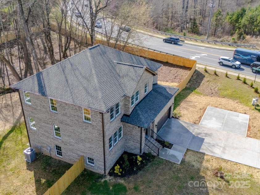1304 Pleasant Plains Road, Matthews, NC 28105.  MLS# CAR4207949, YatesRealty ID 17105. 