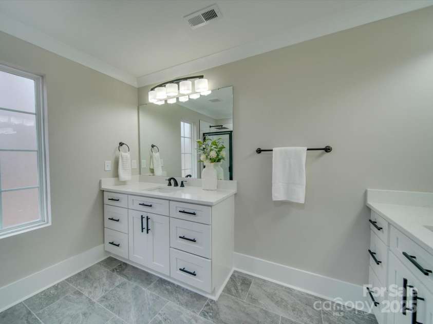 1304 Pleasant Plains Road, Matthews, NC 28105.  MLS# CAR4207949, YatesRealty ID 17105. Pic of 1304 Pleasant Plains