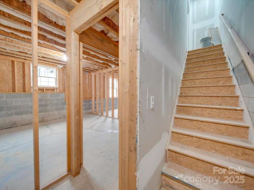 1304 Pleasant Plains Road, Matthews, NC 28105.  MLS# CAR4207949, YatesRealty ID 17105. Pic of 1304 Pleasant Plains