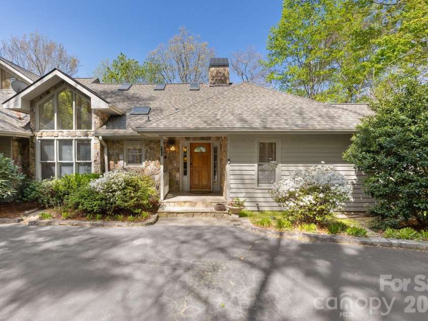 940 Winding Creek Road, Sapphire, NC 28774.  MLS# CAR4352136, YatesRealty ID 17105. 