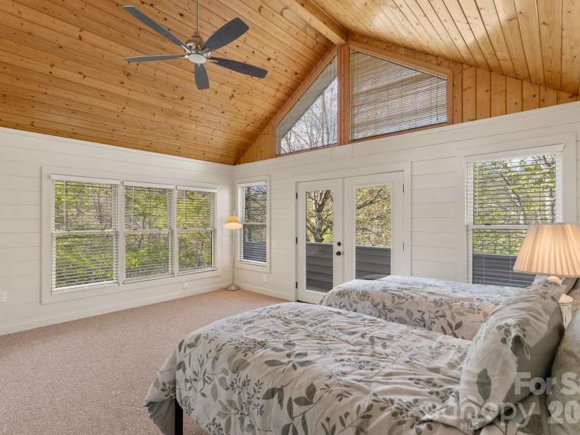 940 Winding Creek Road, Sapphire, NC 28774.  MLS# CAR4352136, YatesRealty ID 17105. 