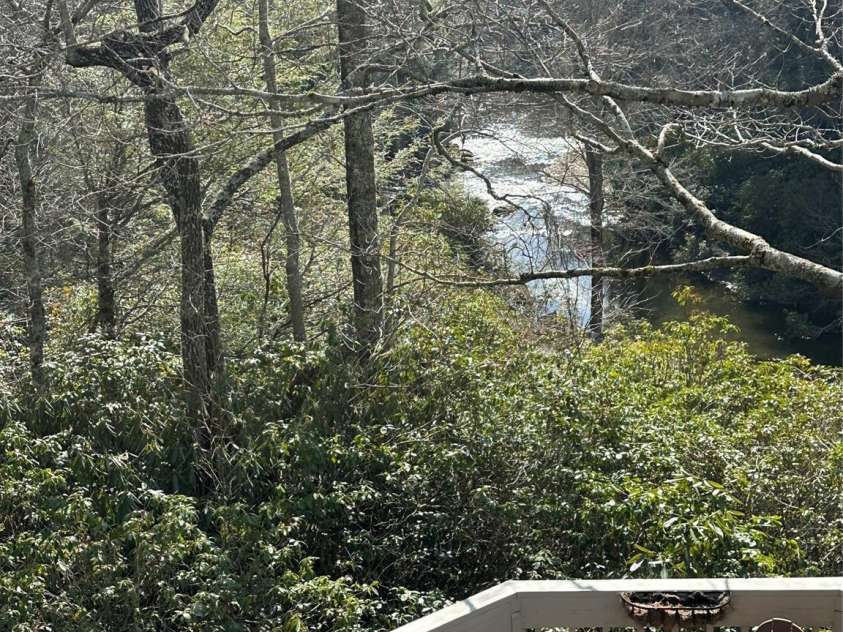 940 Winding Creek Road, Sapphire, NC 28774.  MLS# CAR4352136, YatesRealty ID 17105. 